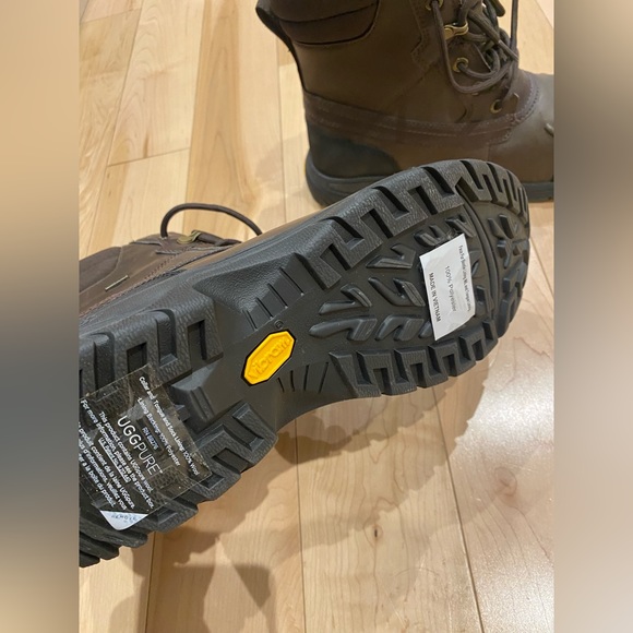 UGG Adirondack - Picture 4 of 4